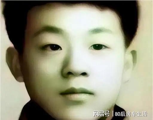 ！他的老婆竟是这位神秘女性！尊龙AG网站何冰27年零绯闻(图5)